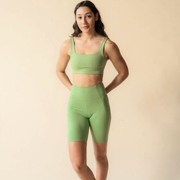 girlfriend collective Pants - NWT GIRLFRIEND COLLECTIVE High Rise Pocket Bike Short in Mantis Sz Small